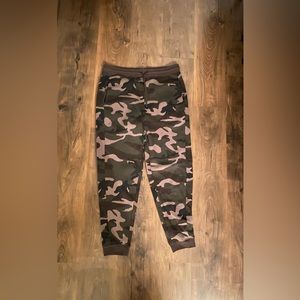 Champs Sporting Goods (CSG) Fleece Jogger Pants in Camo, Size XXL